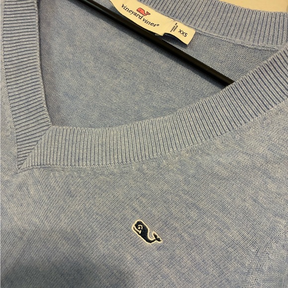 Vineyard Vines light blue  V-Neck Sweater - Picture 3 of 3